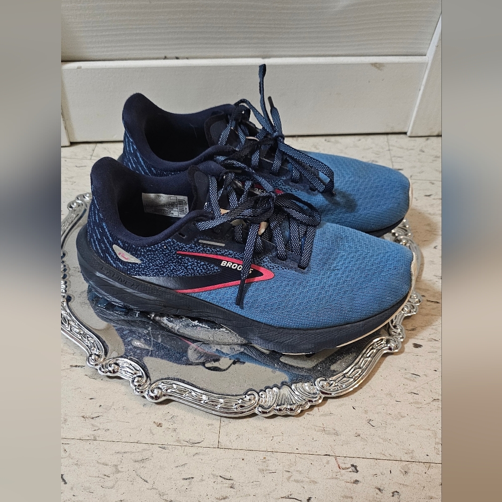 Brooks launch Women's Running Shoes - Size 6.5